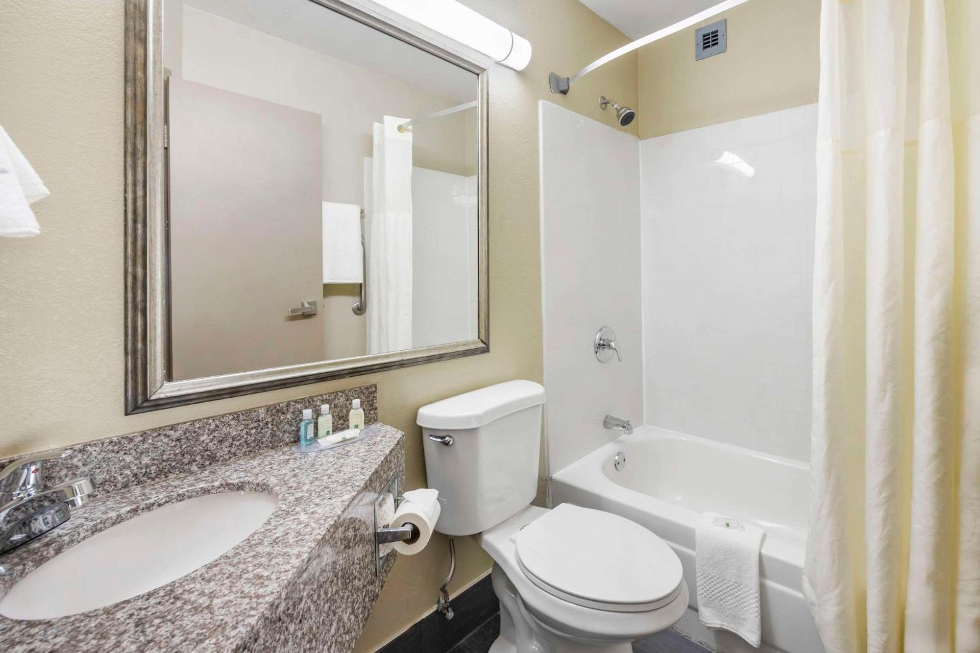 ג'קסון Quality Inn מראה חיצוני תמונה